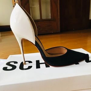 Schutz Erendira d’Orsay Pump in black pearl